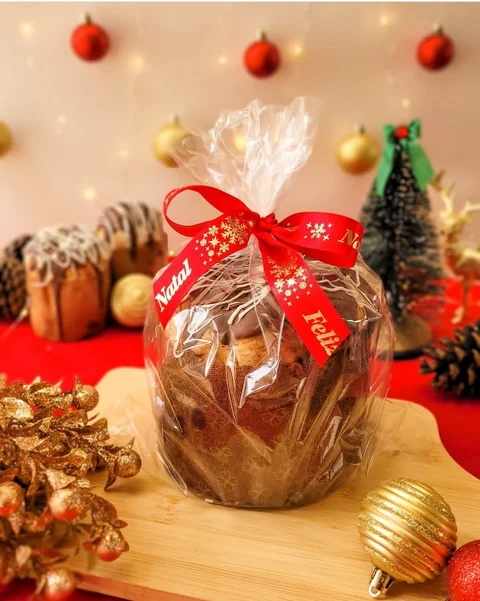 Post de depois do curso, panetone em cenário natalino montado com o método